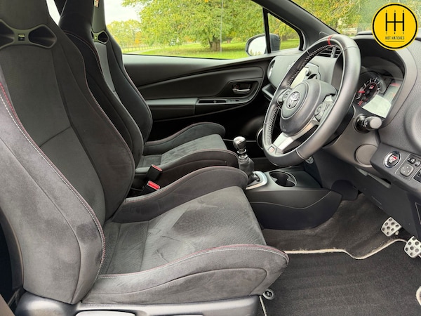 Used Toyota Yaris 2018 for sale - 76190885: Photo 8