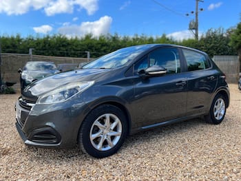 Used Peugeot 208 2017 for sale - 79836521: Photo