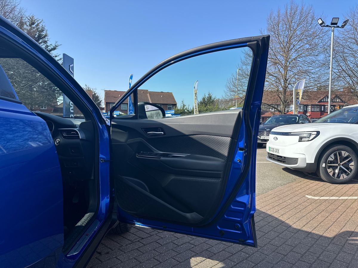 Used Toyota C-HR 2022 for sale - 77826426: Photo 35