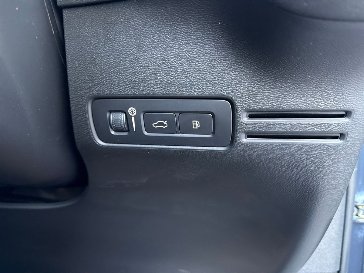 Used Volvo XC40 2021 for sale - 77111614: Photo 23