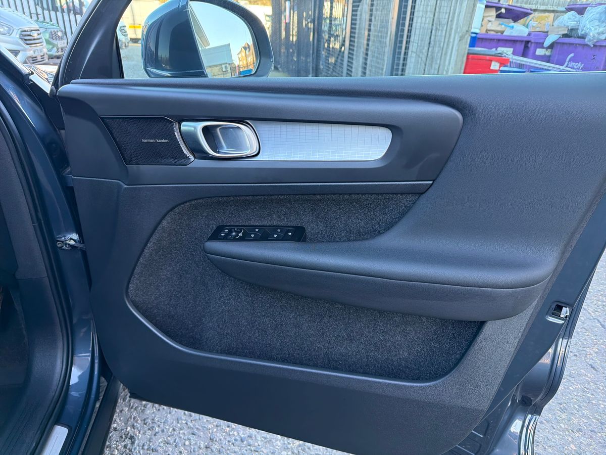 Used Volvo XC40 2021 for sale - 77111614: Photo 35