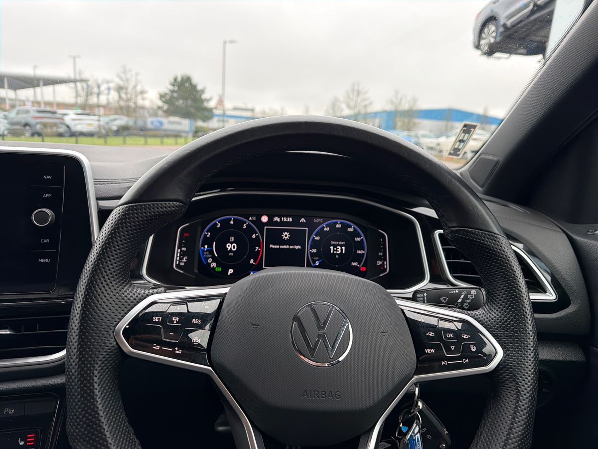 Used Volkswagen T-Roc 2023 for sale - 77614332: Photo 18