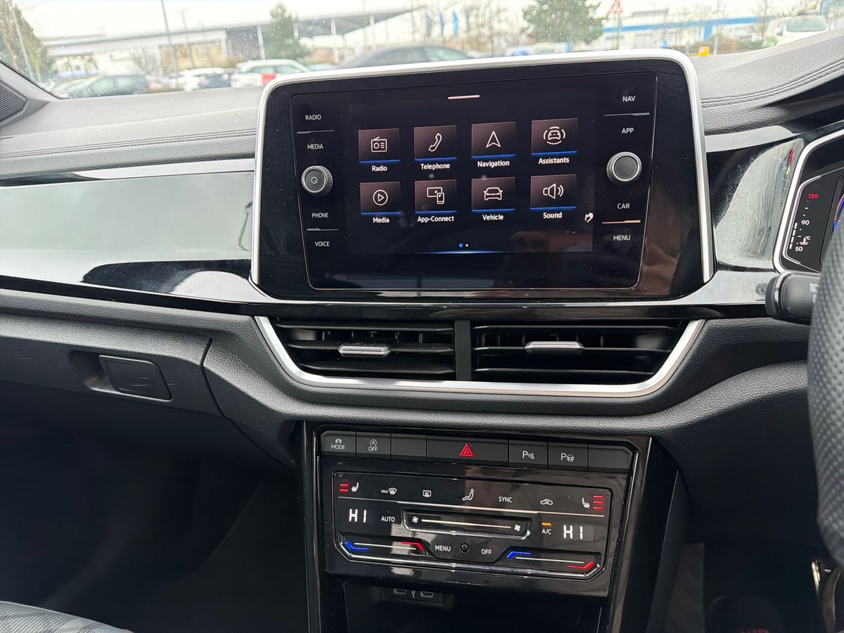 Used Volkswagen T-Roc 2023 for sale - 77614332: Photo 19