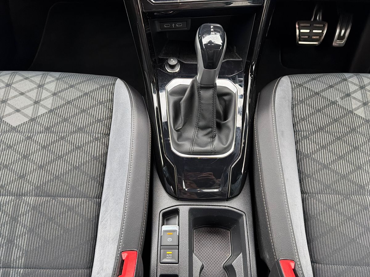 Used Volkswagen T-Roc 2023 for sale - 77614332: Photo 28