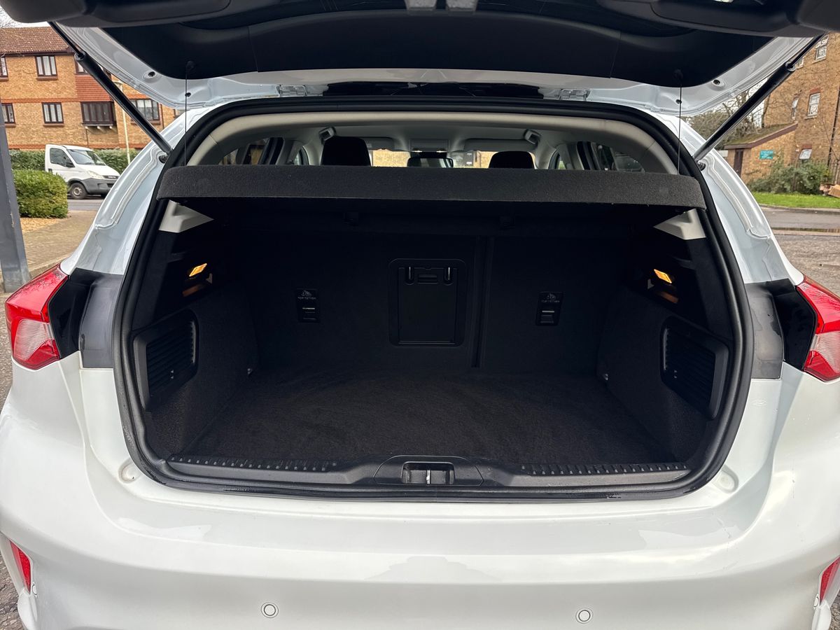 Used Ford Focus 2018 for sale - 76652324: Photo 34