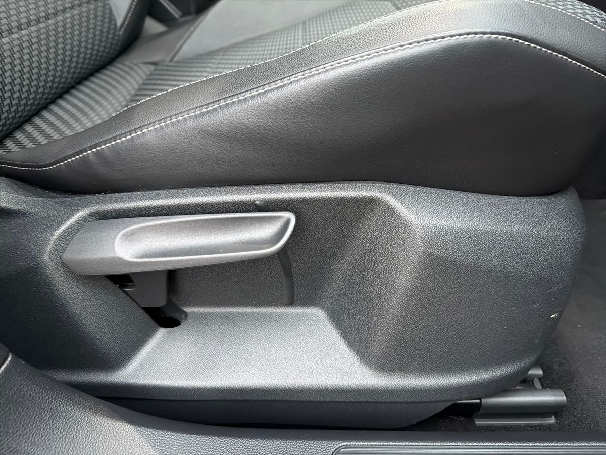 Used Volkswagen T-Roc 2019 for sale - 76954282: Photo 30