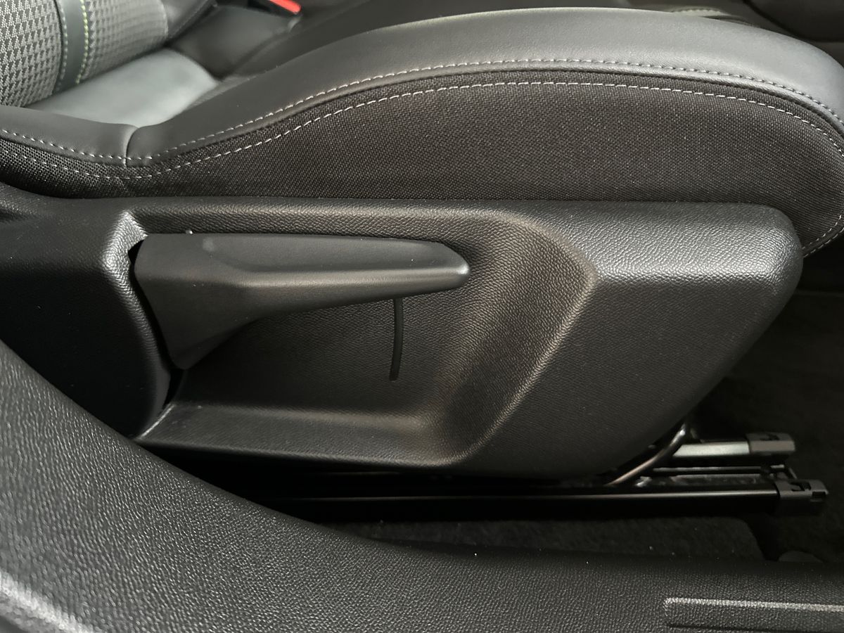 Used Peugeot 2008 2023 for sale - 77959909: Photo 30