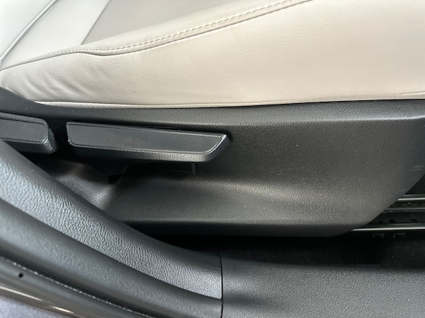 Used Lexus UX 2023 for sale - 76289737: Photo 30
