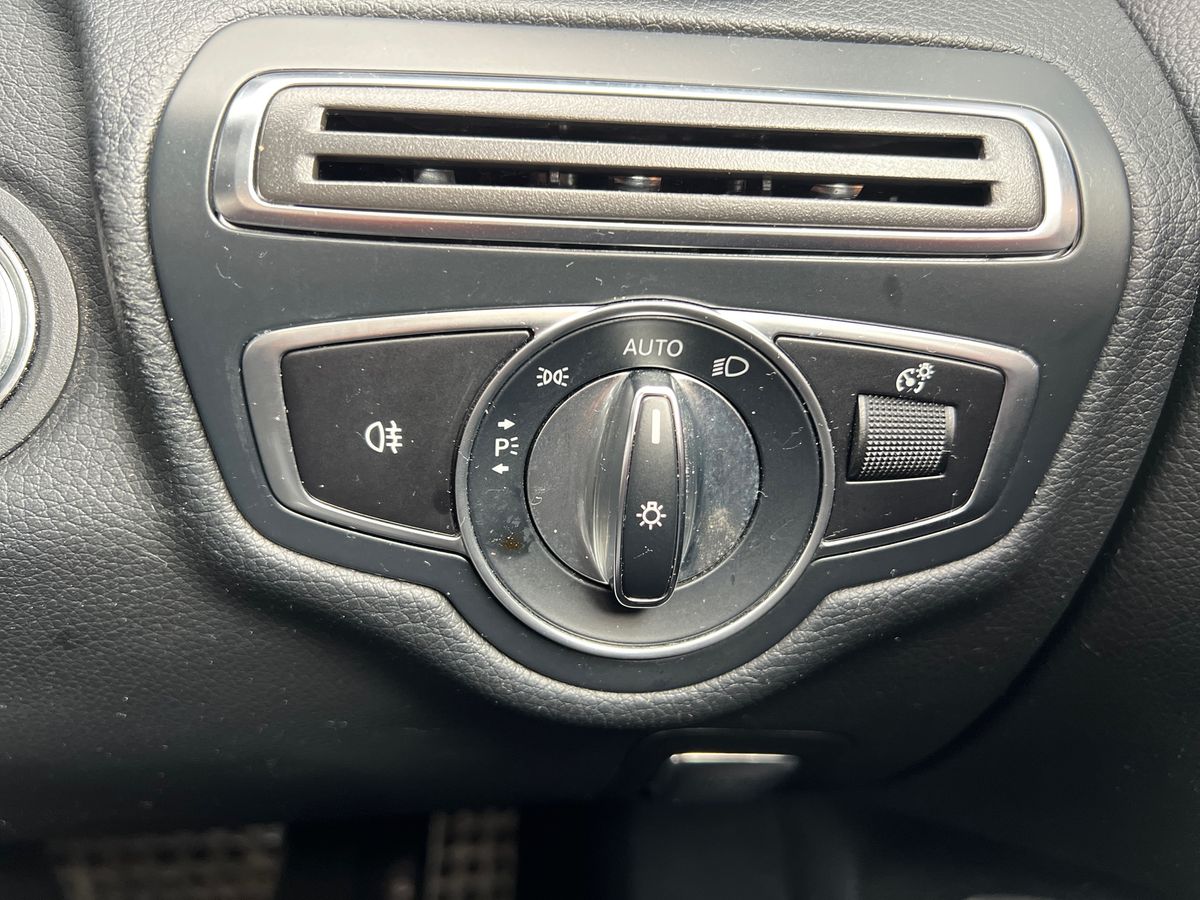 Used Mercedes-Benz C Class 2019 for sale - 76563902: Photo 23