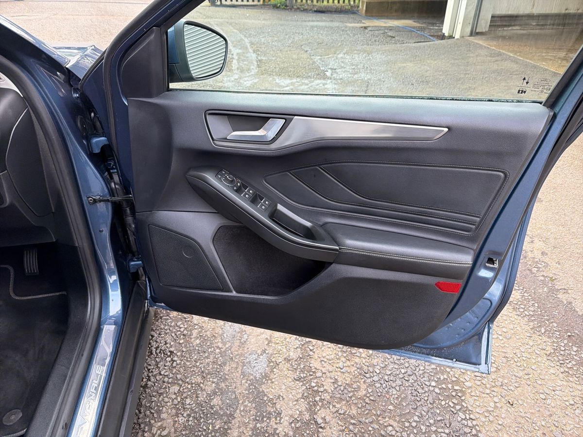 Used Ford Focus 2023 for sale - 77810111: Photo 35