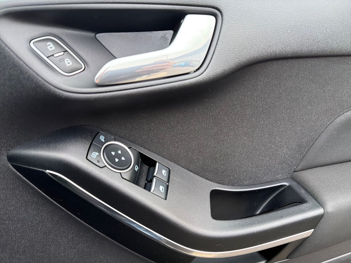 Used Ford Fiesta 2018 for sale - 77070890: Photo 25