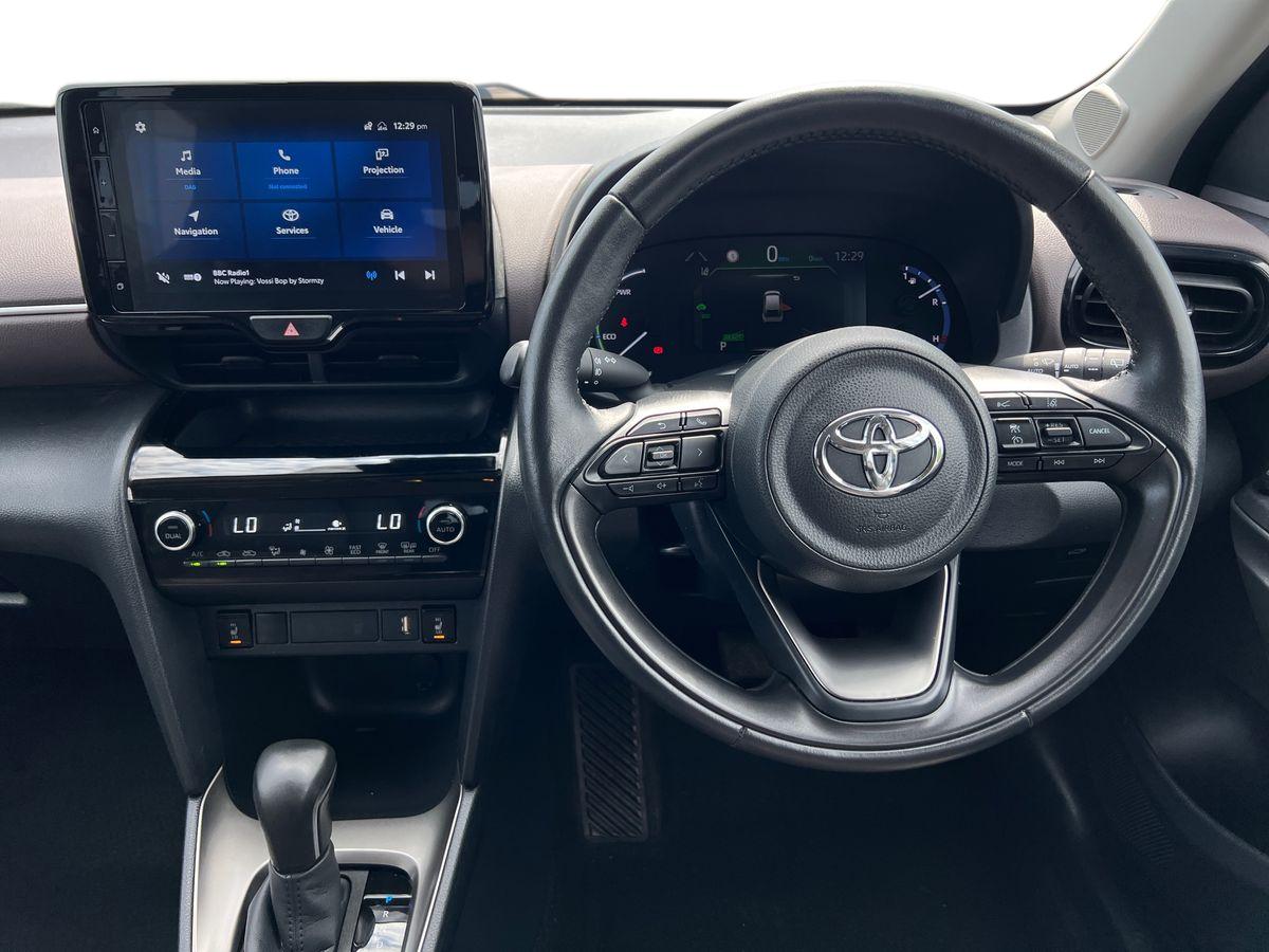 Used Toyota Yaris Cross 2023 for sale - 77047670: Photo 16