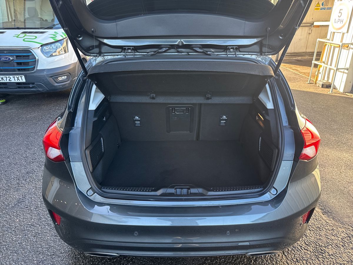 Used Ford Focus 2021 for sale - 76907886: Photo 34