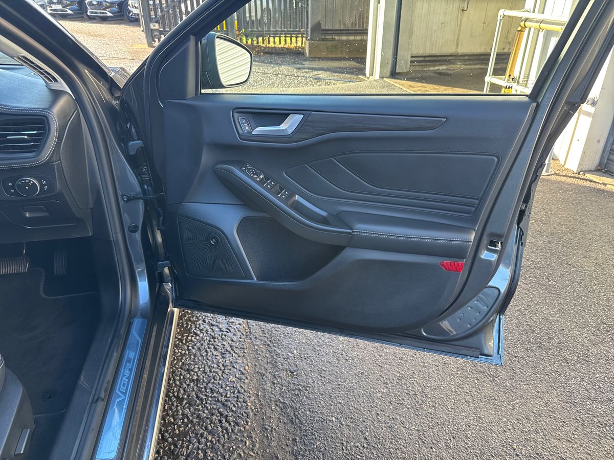 Used Ford Focus 2021 for sale - 76907886: Photo 35