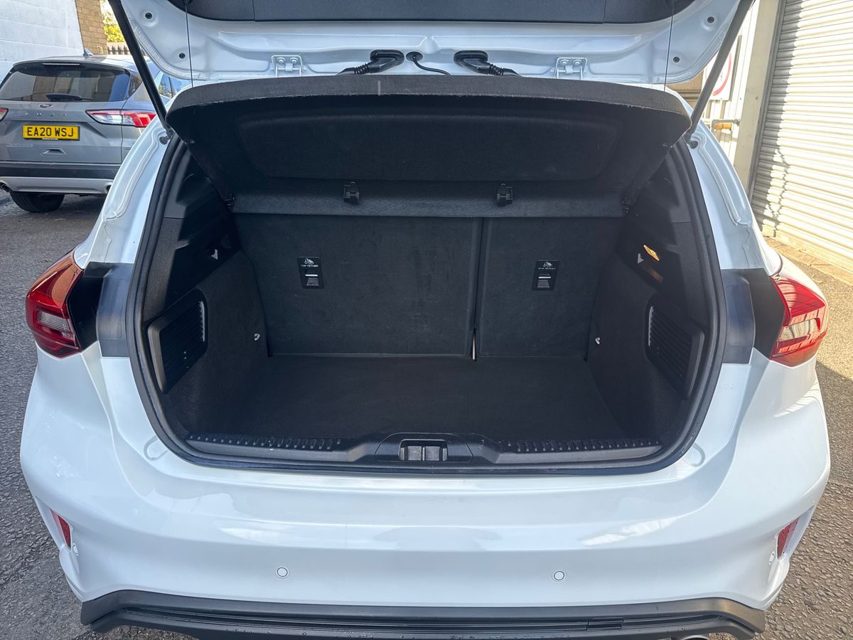 Used Ford Focus 2023 for sale - 76372747: Photo 34