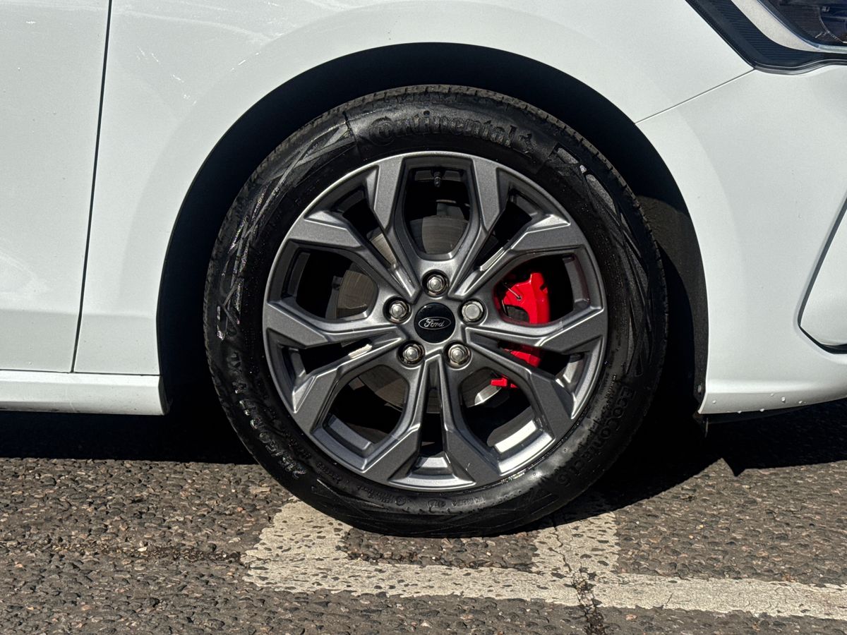 Used Ford Focus 2023 for sale - 76372747: Photo 9