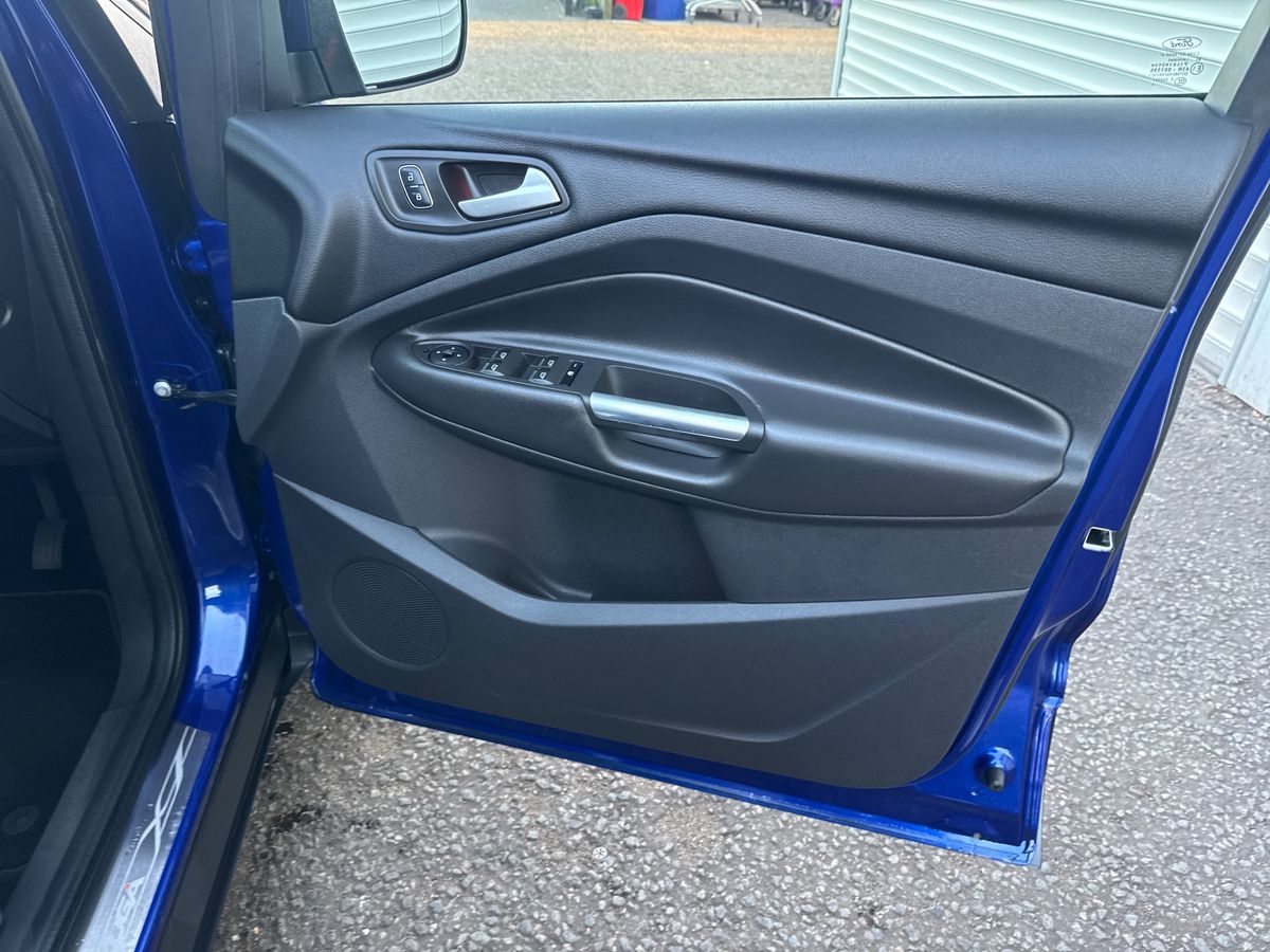 Used Ford Kuga 2017 for sale - 76709402: Photo 35