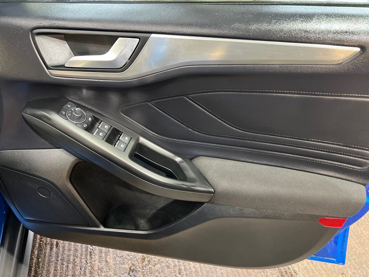 Used Ford Focus 2023 for sale - 75992805: Photo 35