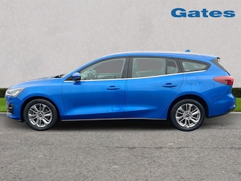 Used Ford Focus 2023 for sale - 75992805: Photo 4