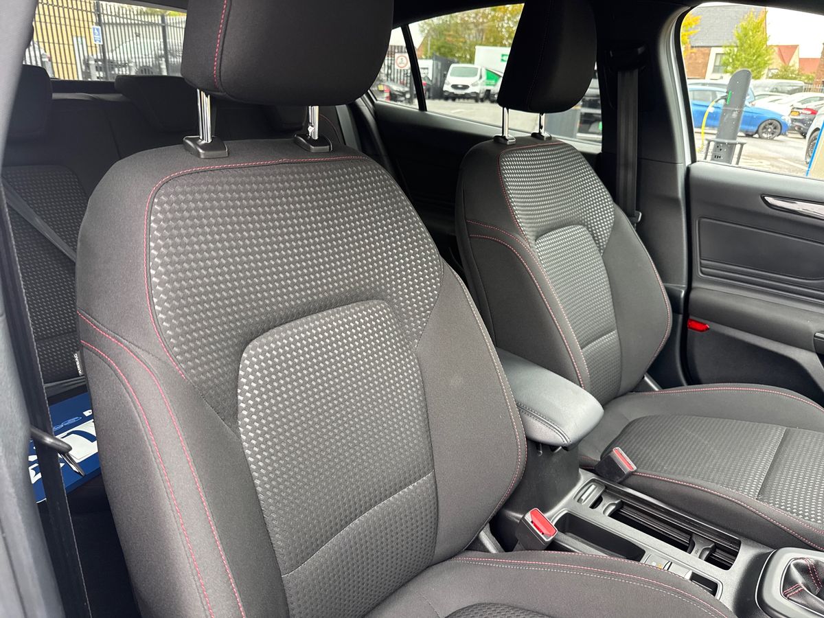 Used Ford Focus 2023 for sale - 76079344: Photo 12
