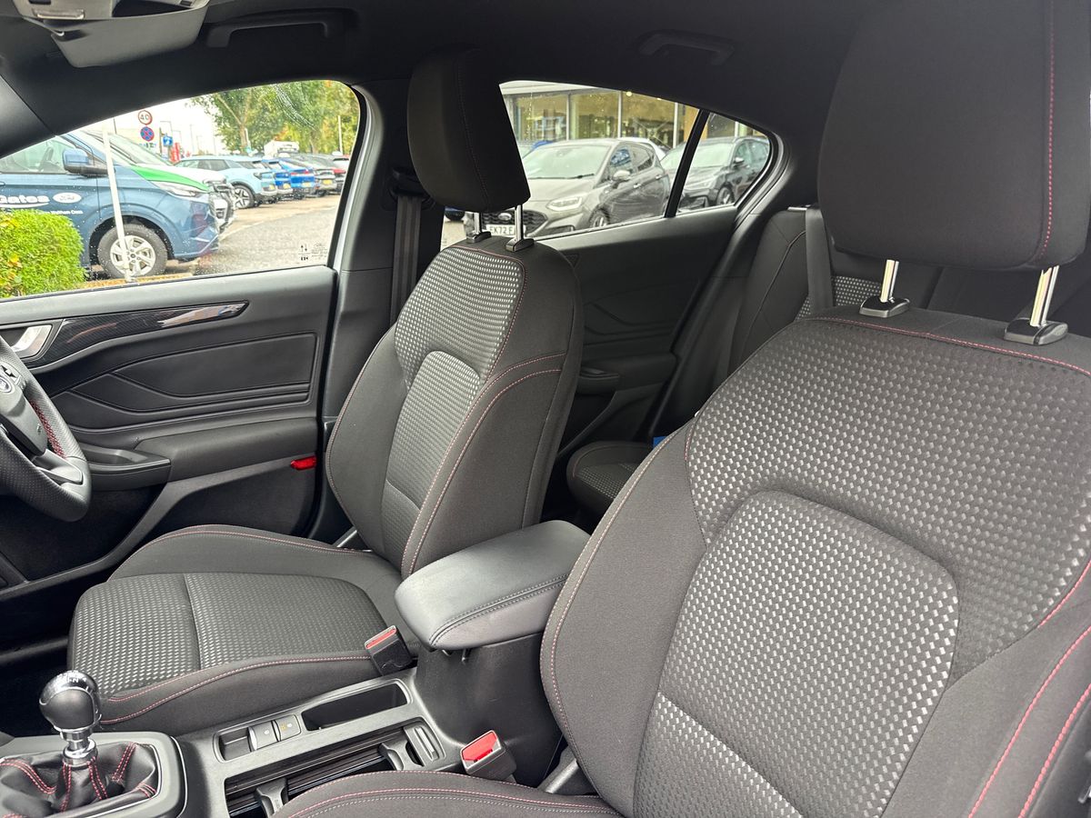 Used Ford Focus 2023 for sale - 76079344: Photo 13