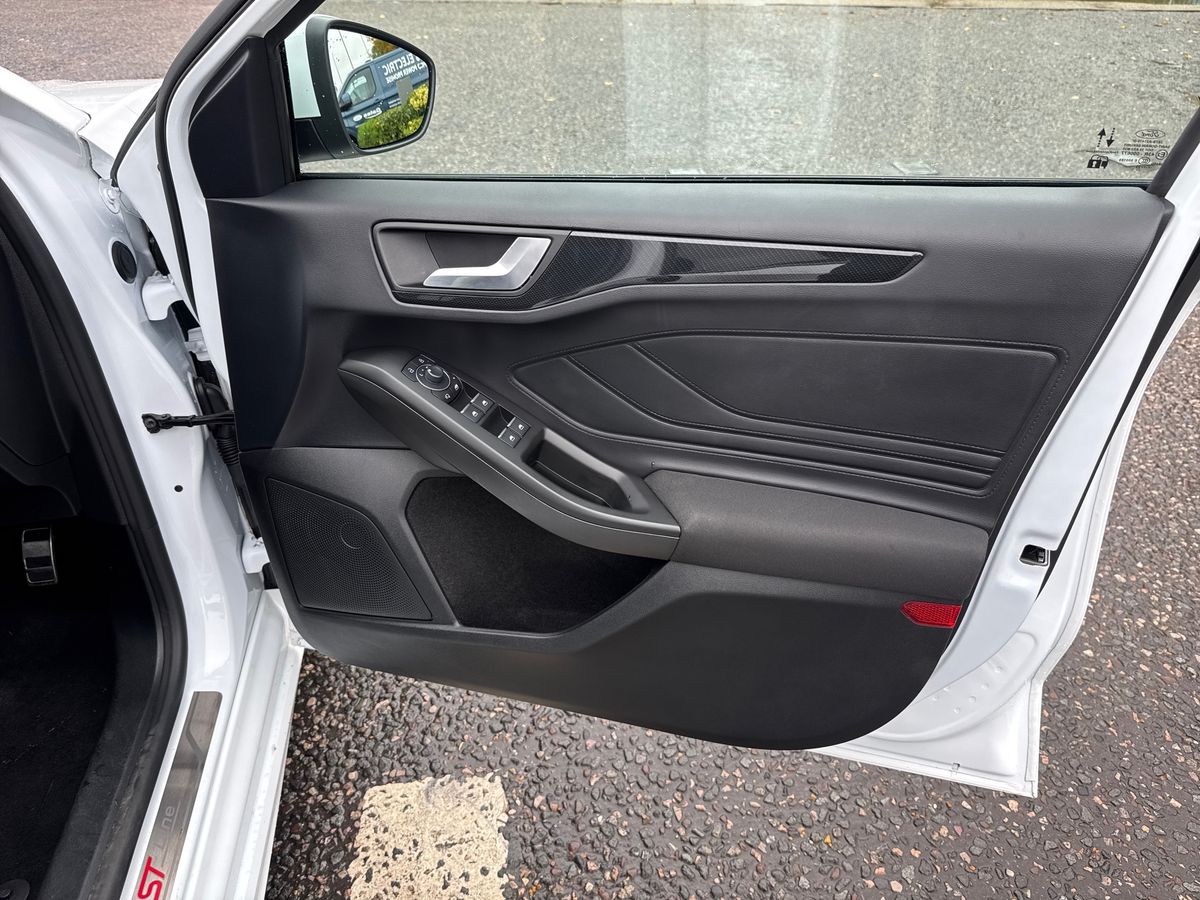 Used Ford Focus 2023 for sale - 76079344: Photo 35