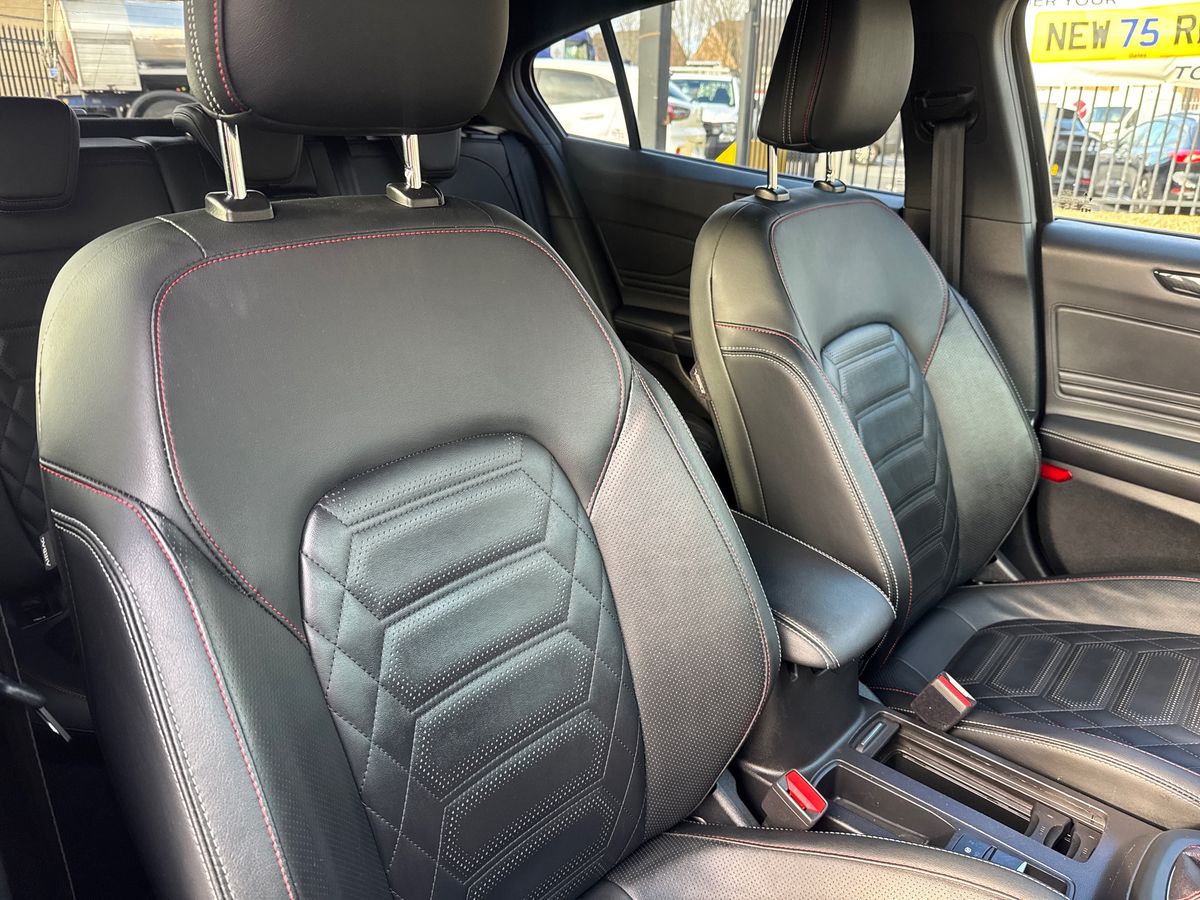 Used Ford Focus 2023 for sale - 76647791: Photo 12