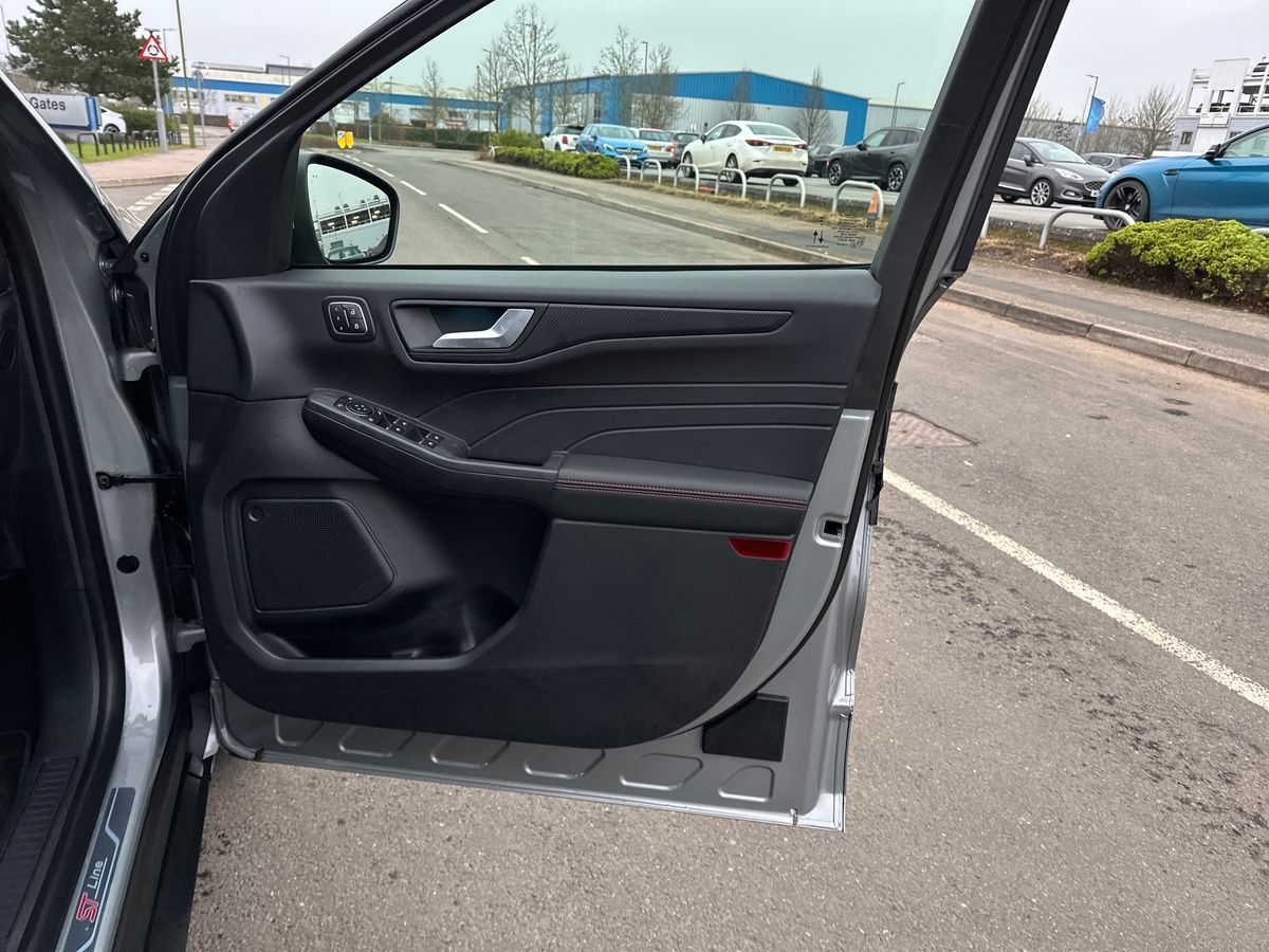 Used Ford Kuga 2025 for sale - 77420344: Photo 35