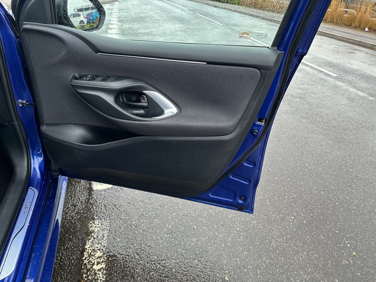 Used Toyota Yaris 2023 for sale - 77678806: Photo 35