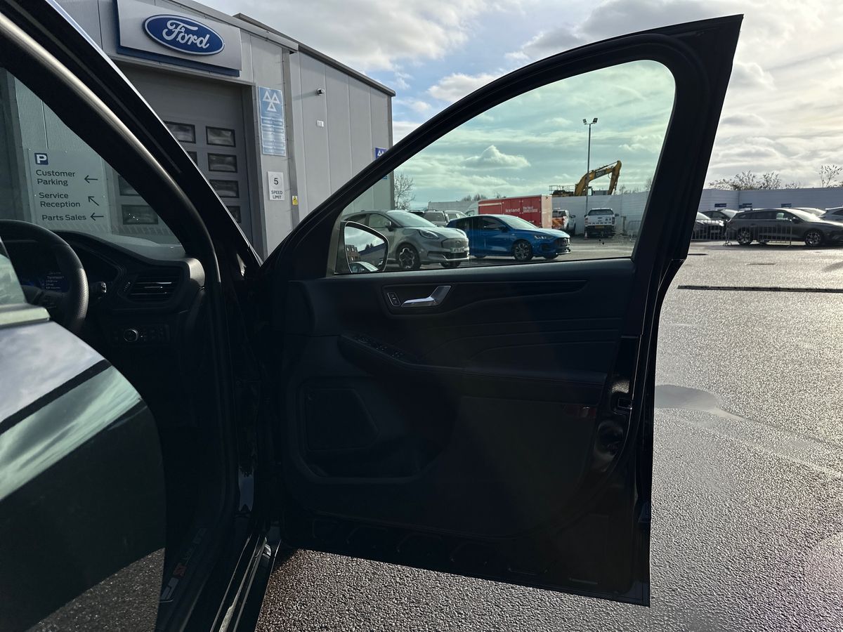 Used Ford Kuga 2022 for sale - 76602937: Photo 35