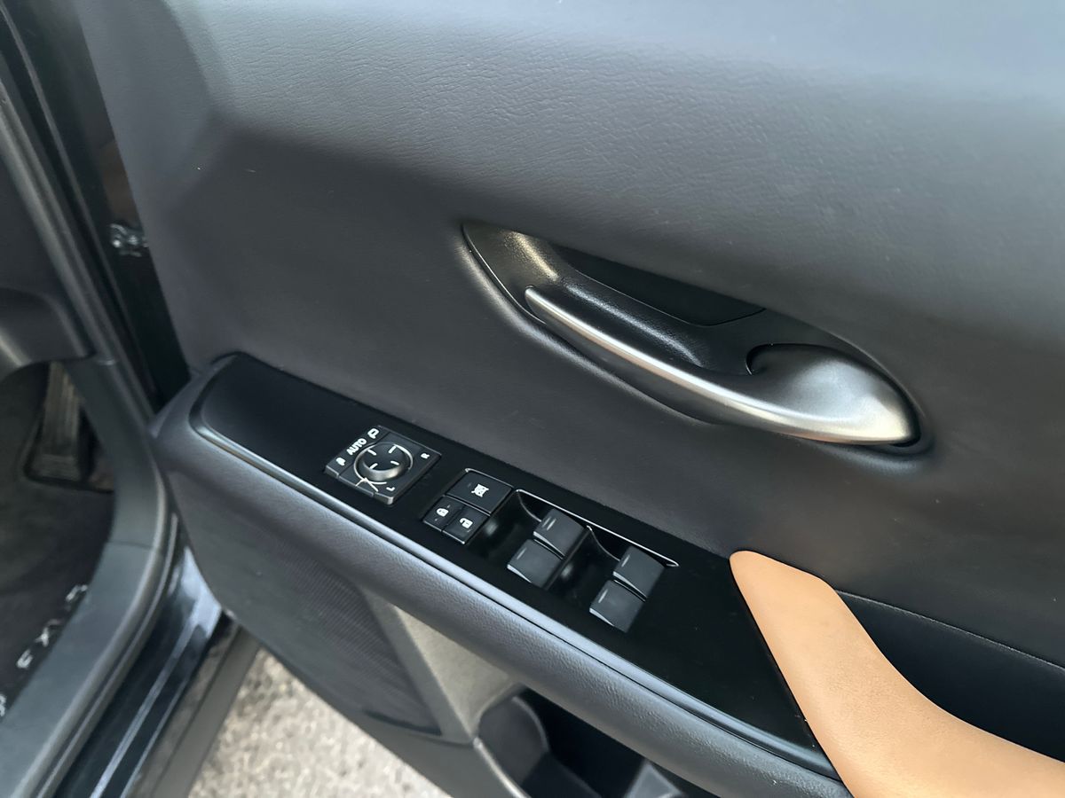 Used Lexus UX 2022 for sale - 77010253: Photo 25