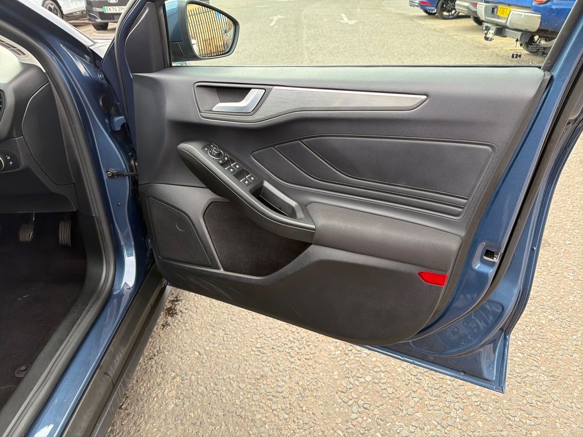 Used Ford Focus 2022 for sale - 78158616: Photo 35