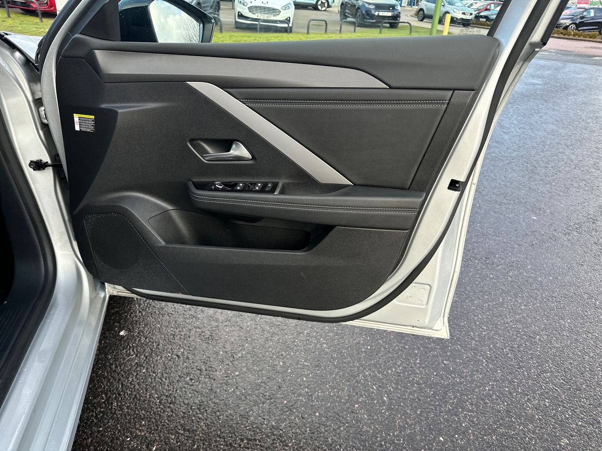 Used Vauxhall Astra 2024 for sale - 77232104: Photo 35