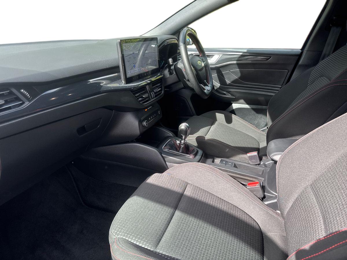 Used Ford Focus 2023 for sale - 76229201: Photo 11
