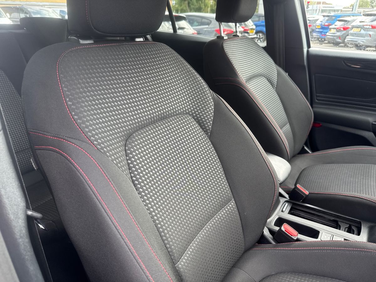 Used Ford Focus 2023 for sale - 76229201: Photo 12