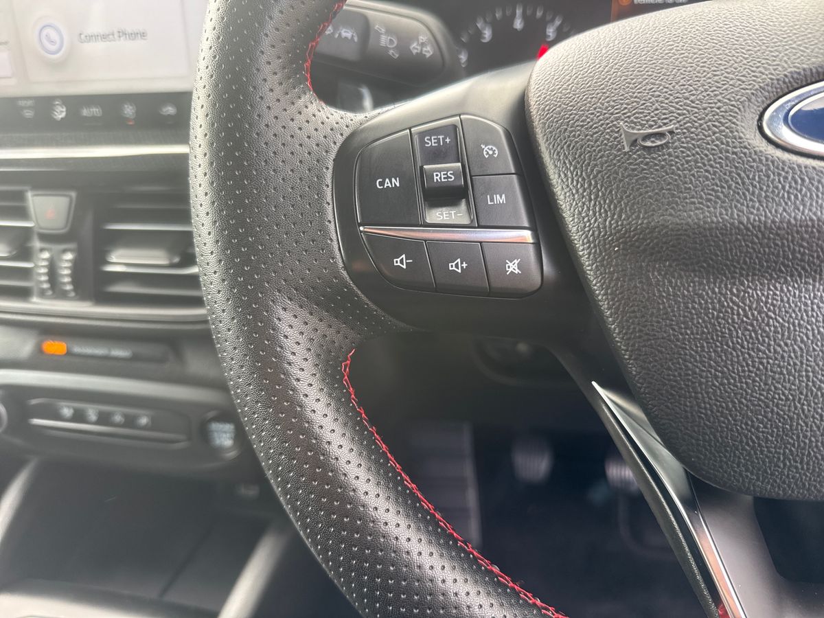 Used Ford Focus 2023 for sale - 76229201: Photo 26