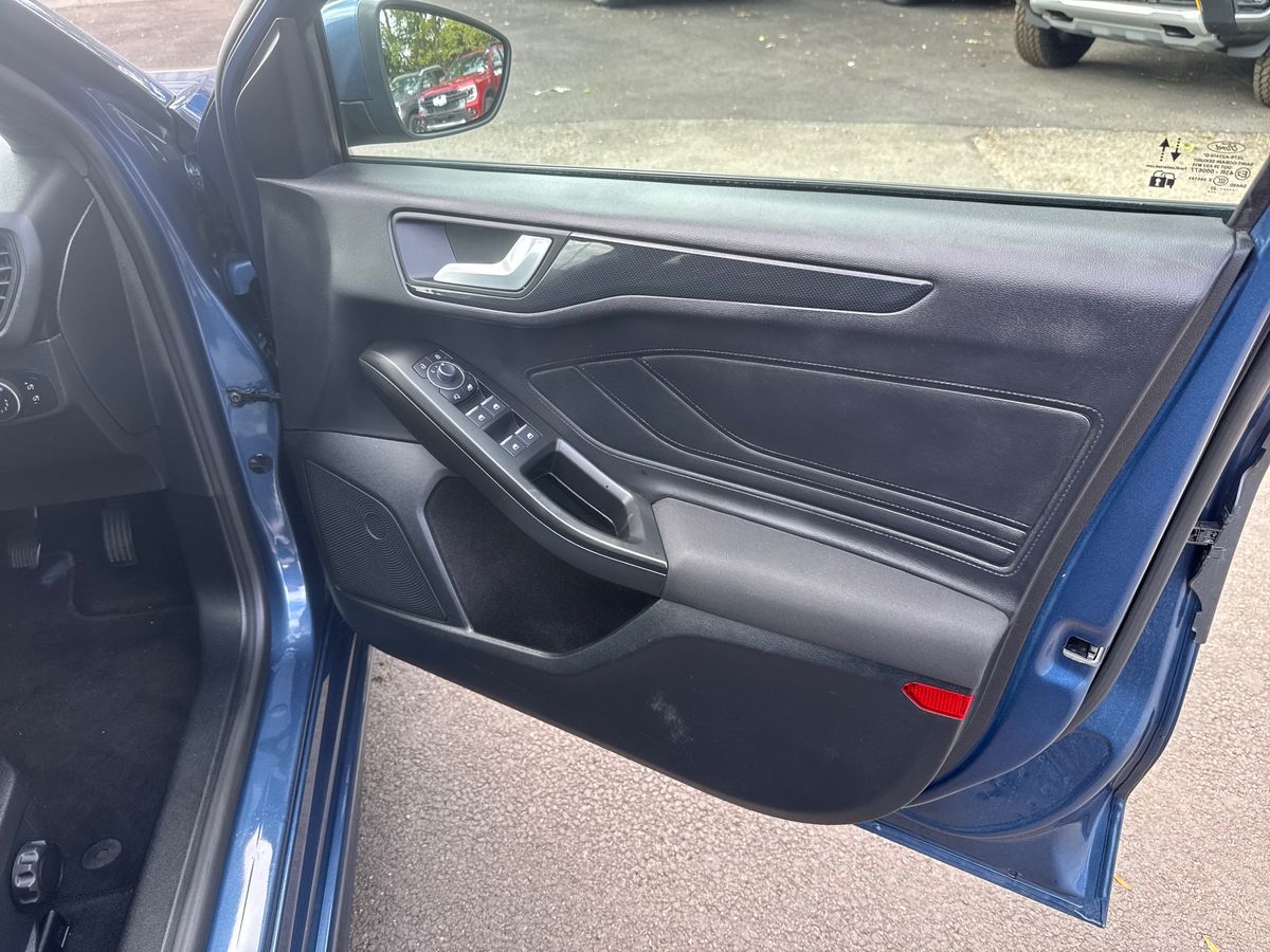 Used Ford Focus 2023 for sale - 76229201: Photo 35