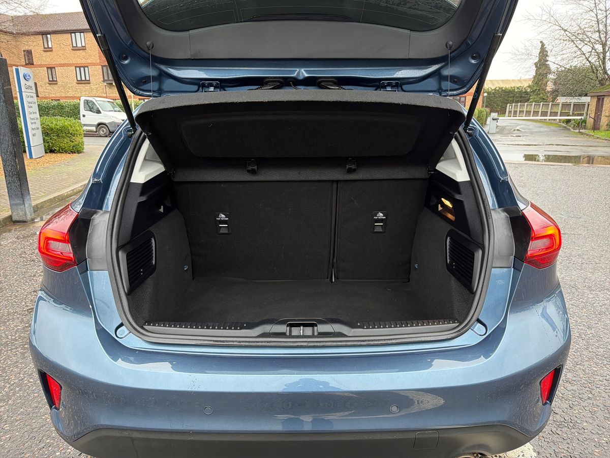 Used Ford Focus 2023 for sale - 76999311: Photo 34