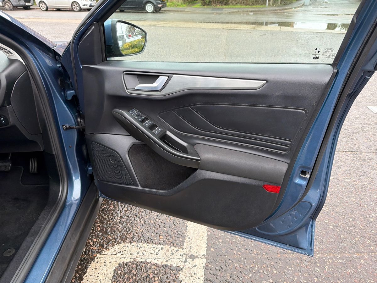 Used Ford Focus 2023 for sale - 76999311: Photo 35