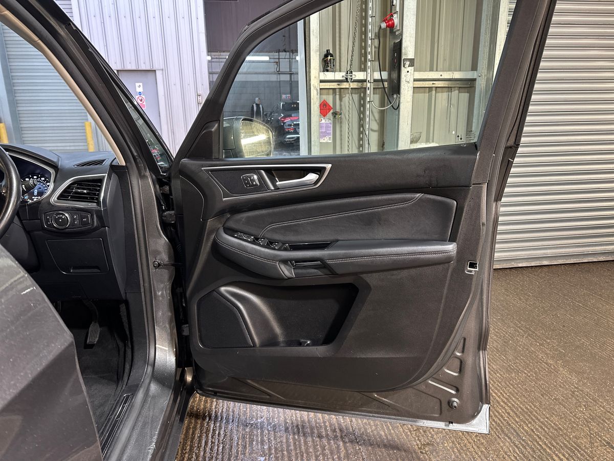 Used Ford S-Max 2022 for sale - 76999259: Photo 35