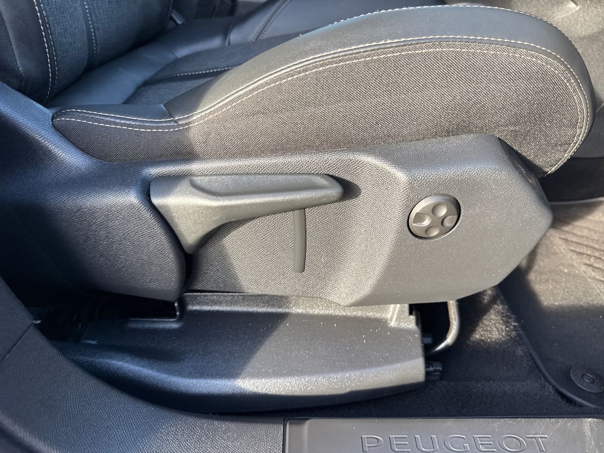 Used Peugeot 3008 2020 for sale - 76474882: Photo 30