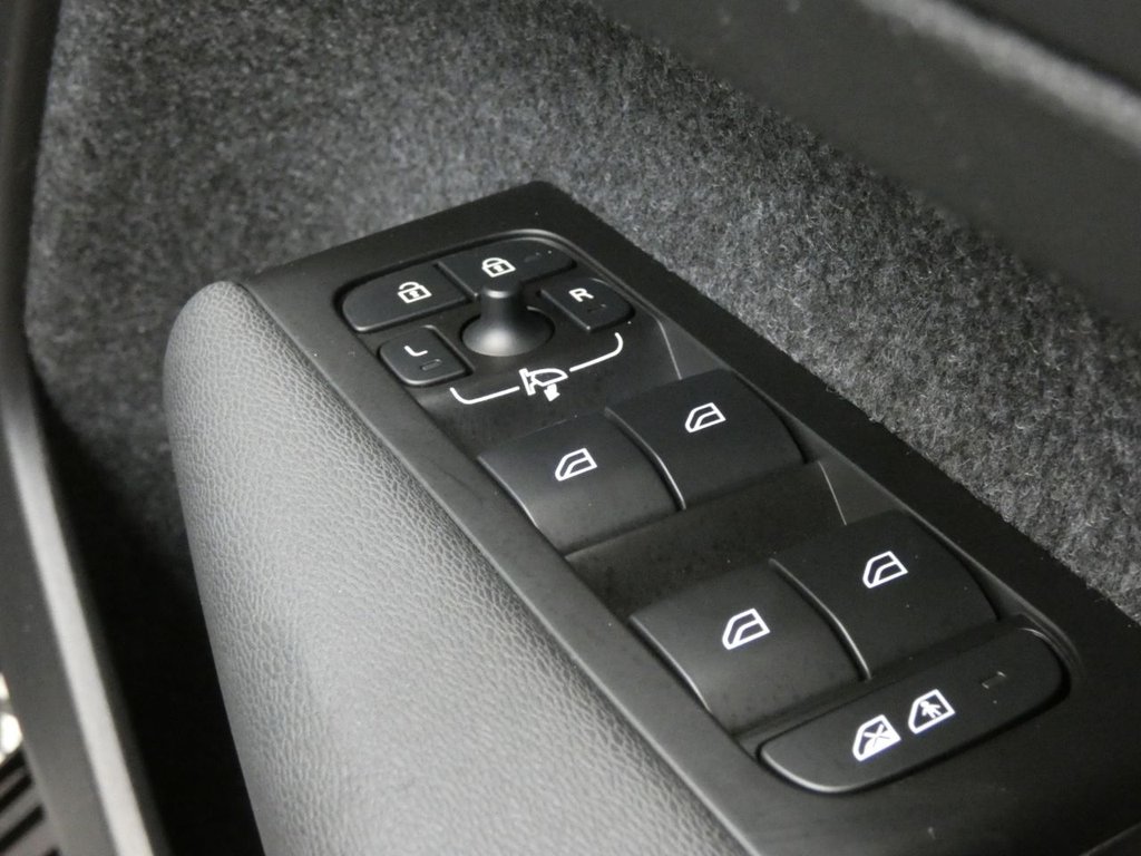 Used Volvo XC40 2021 for sale - 77685469: Photo 42