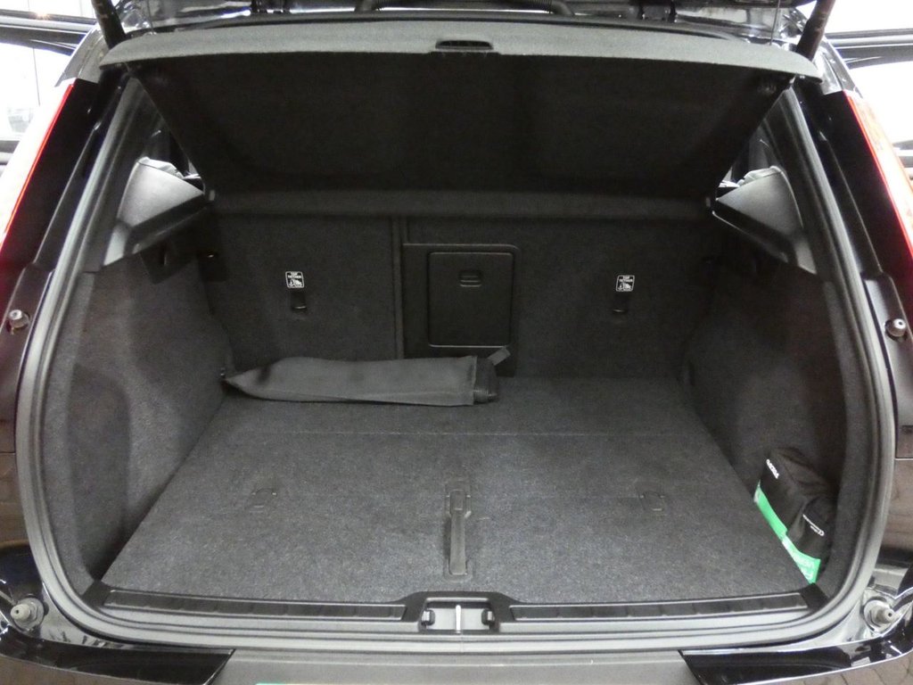 Used Volvo XC40 2021 for sale - 77685469: Photo 48