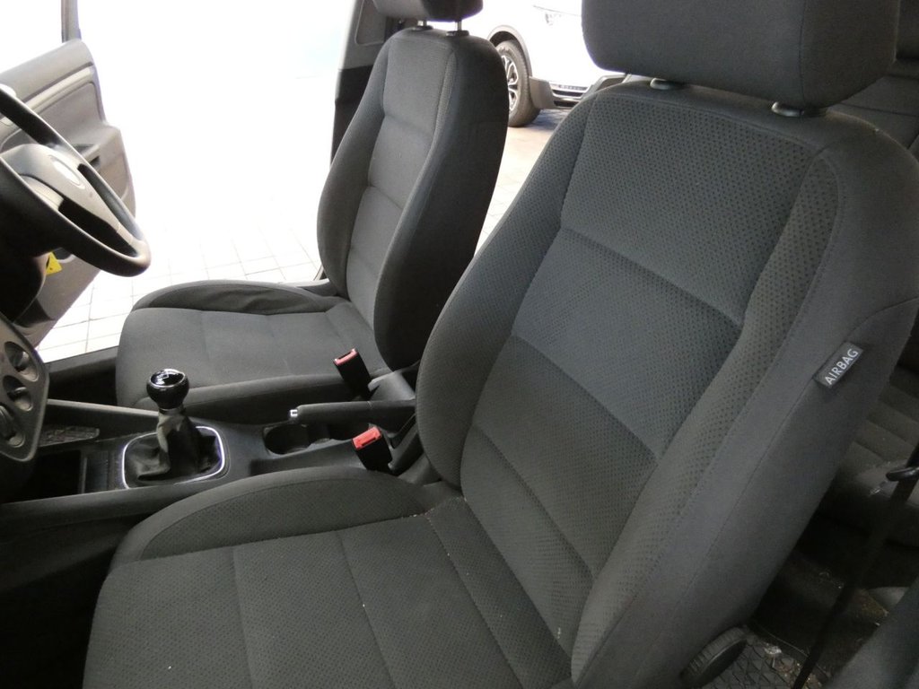 Used Volkswagen Golf 2005 for sale - 77685398: Photo 49