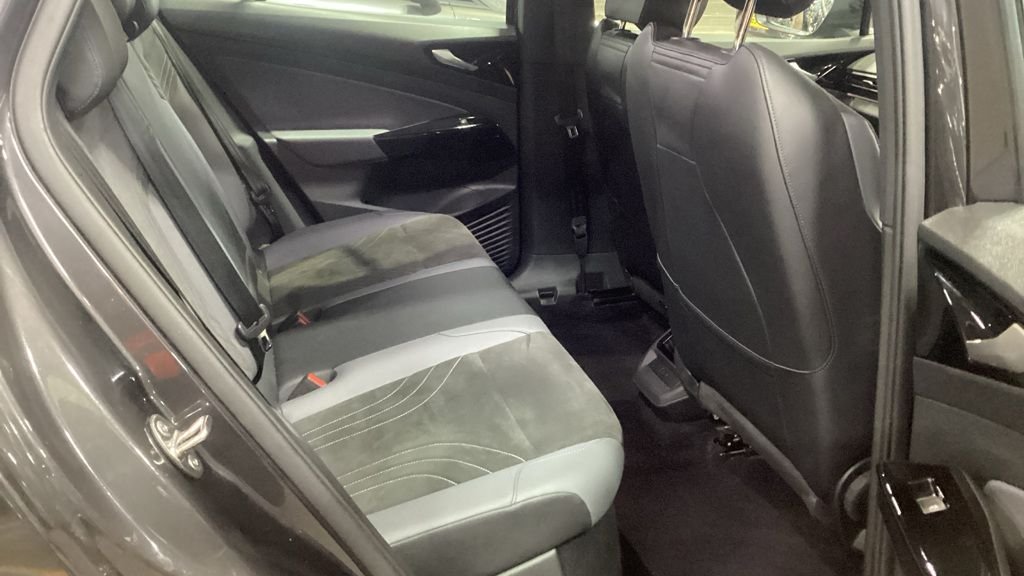 Used Volkswagen ID.4 2022 for sale - 77995351: Photo 7