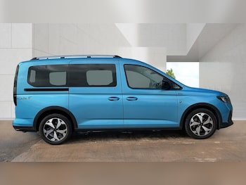 Used Ford Tourneo Connect 2023 for sale - 78637799: Photo