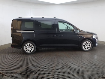 Used Ford Tourneo Connect 2025 for sale - 79313572: Photo
