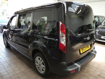 Used Ford Grand Tourneo Connect 2021 for sale - 79104152: Photo