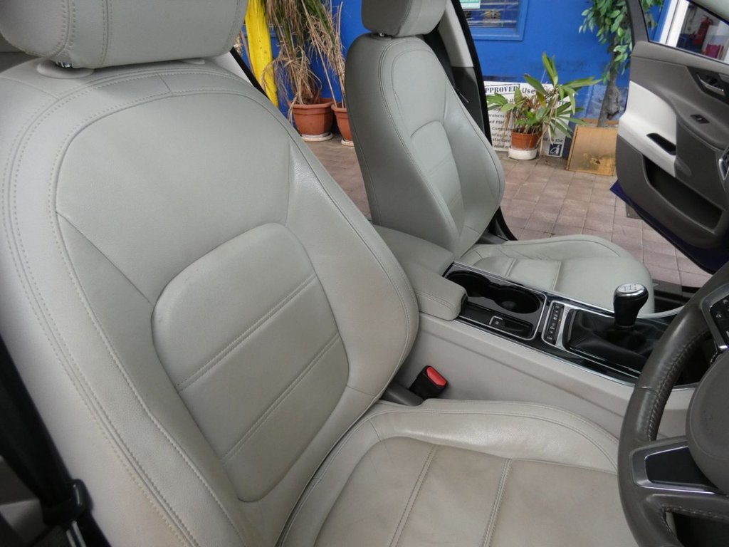 Used Jaguar XE 2017 for sale - 78219390: Photo 35