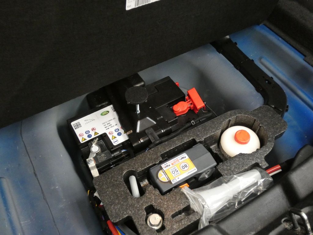 Used Jaguar XE 2017 for sale - 78219390: Photo 43